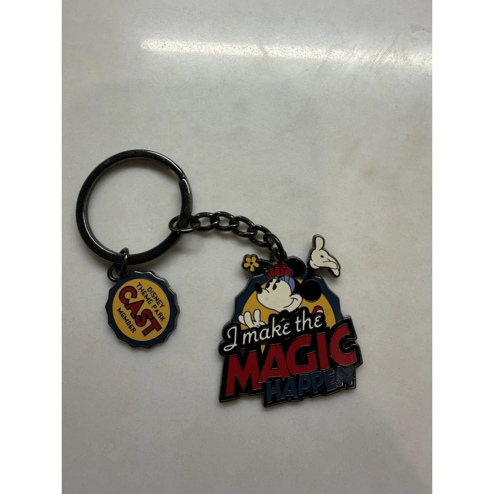 Disney Cast Member Exclusive Minnie Mouse I Make Magic Happen Keychain Theme Pk